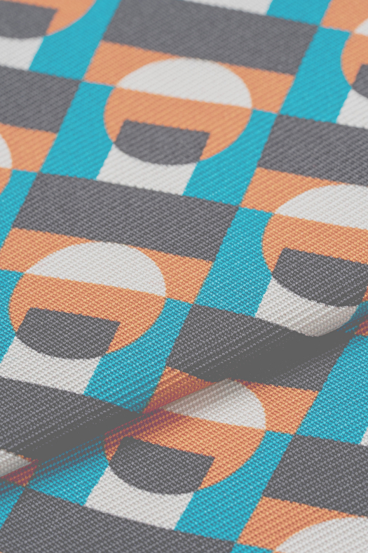 Cravatta stampata in twill di seta disegno geometrico  