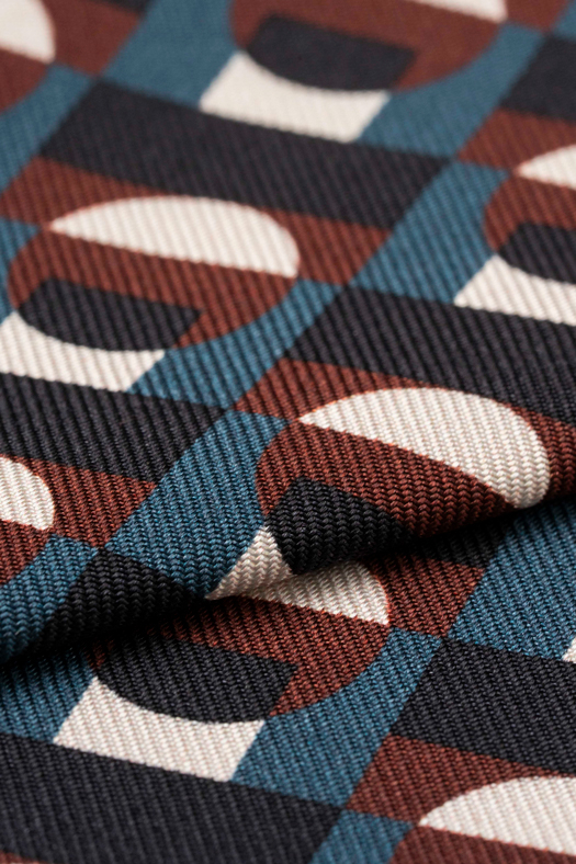 Printed silk twill tie with geometric design   - new