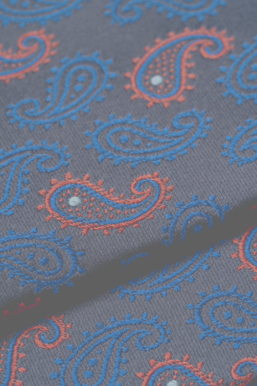 Silk jacquard tie with paisley design  