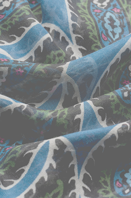 Sciarpa in cashmere e seta disegno paisley  